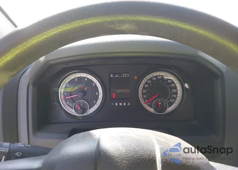 2017 Ram 1500 Express 4X4 6'4 Box из США, поврежденный, VIN 1C6RR7FT7HS795742